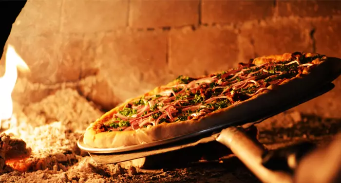 Pizzas tradicionales a la leña en Arequipa